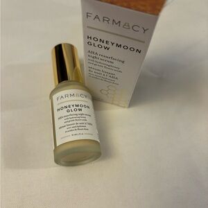 Farmacy Honeymoon Glow Serum with Gold Cap